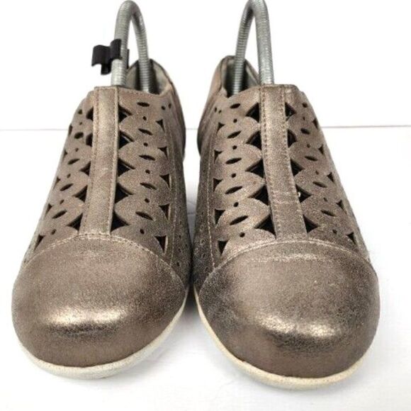 Drew Metro Casual Shoes Slip On Metallic Champagne Gold Leather Womens 6.5W Wide - Picture 2 of 8